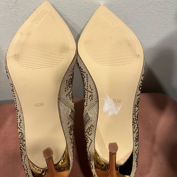 GUESS Women's Fazzie Ankle Boot - Picture 2 of 4